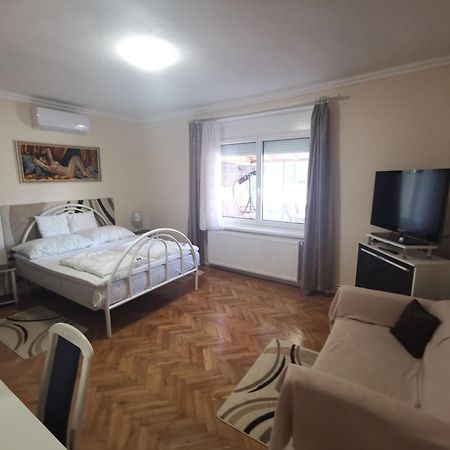Tini Apartman Balatonfüred Exterior foto